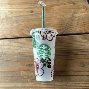 STARBUCKS REUSABLE Cold  24 Fl Oz Tumbler Cup with floral design. Never used.